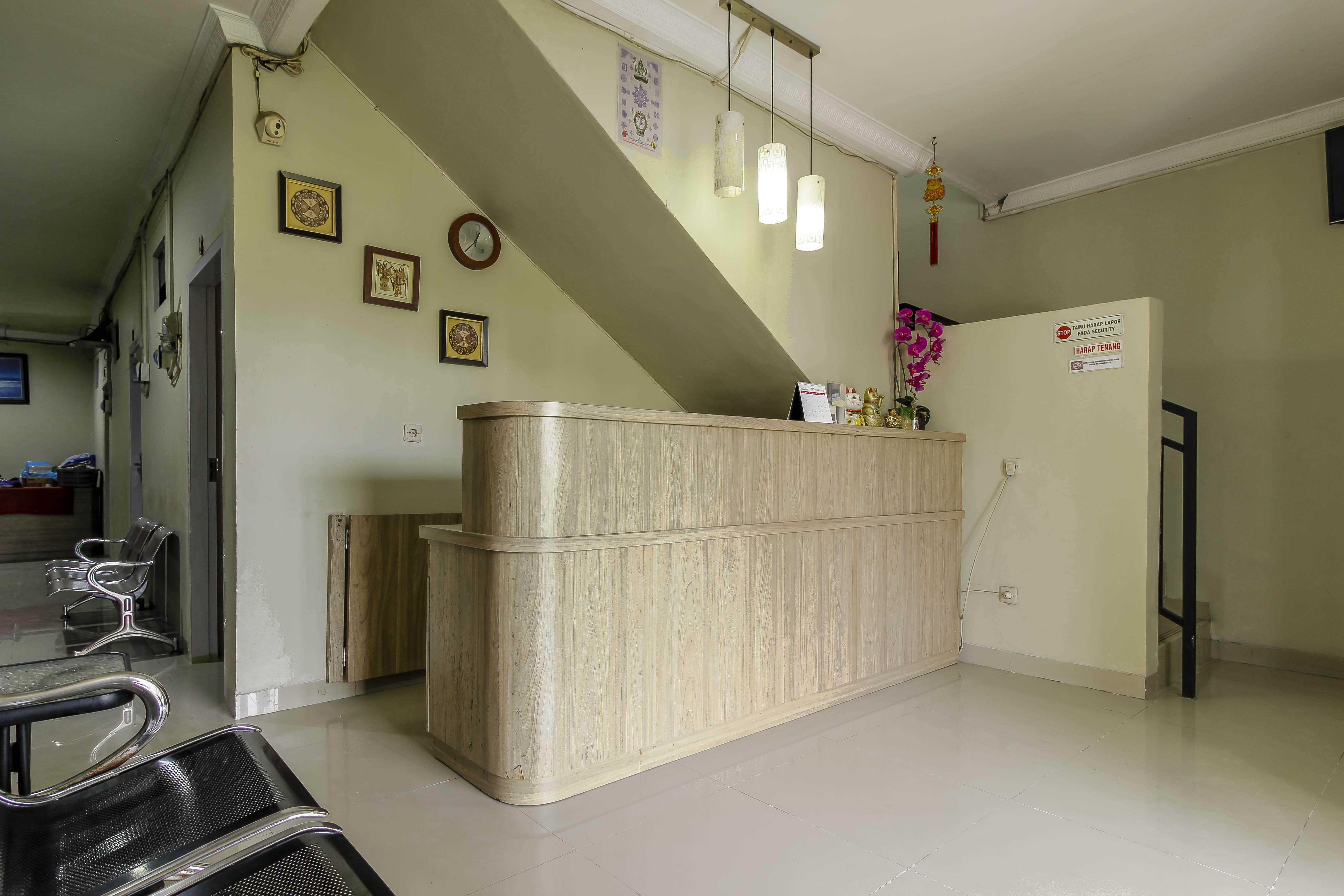 Reddoorz Plus Near Lippo Cikarang Mall بيكاسي المظهر الخارجي الصورة